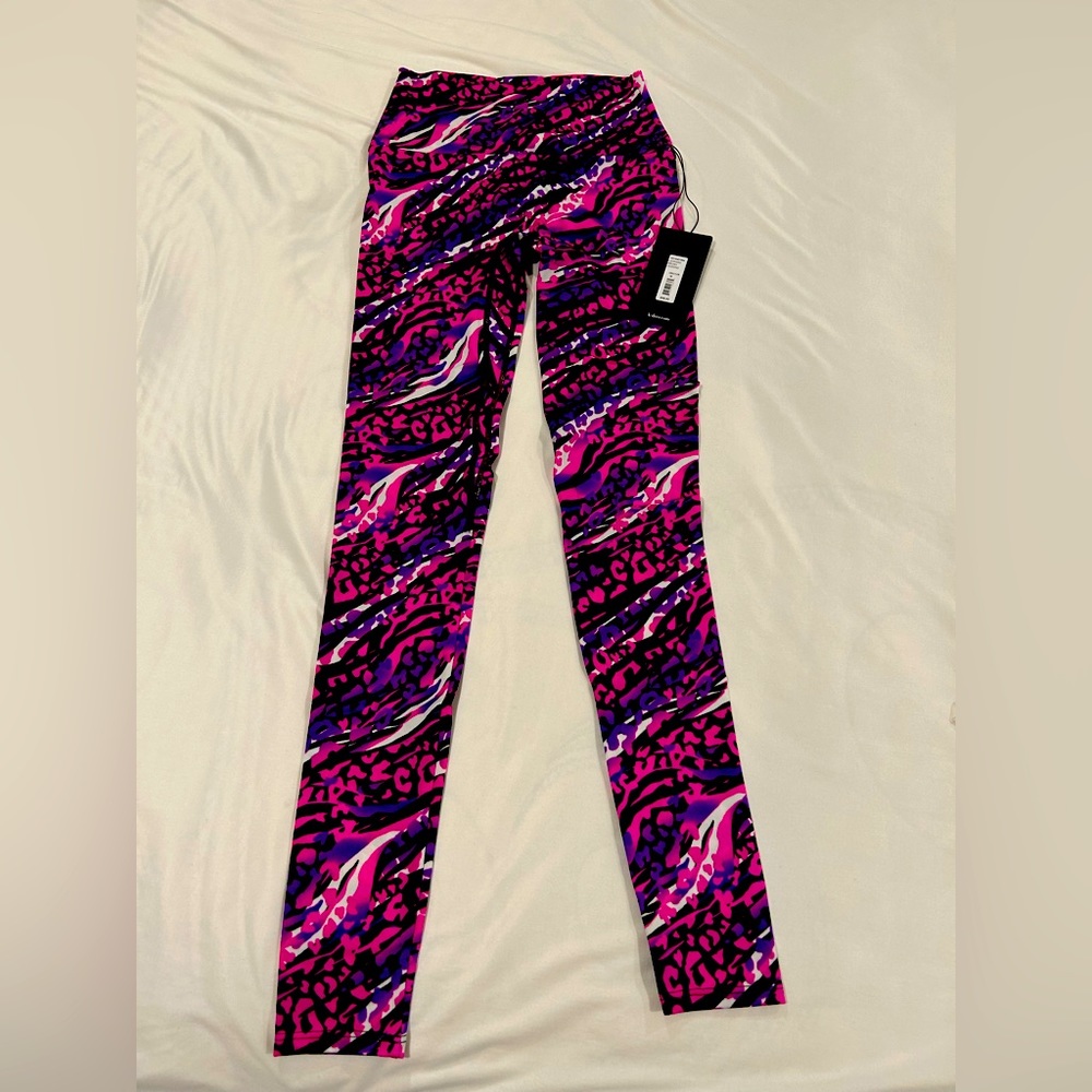 NWT K-Deer leopard Brush Legging Sz M—Free shipping!